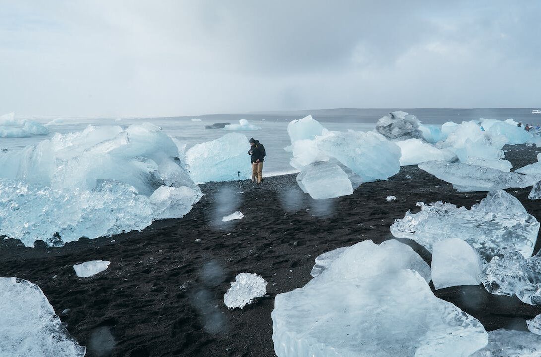 Online crowd-sourcing of scientific data could document the worldwide loss of glaciers to climate change