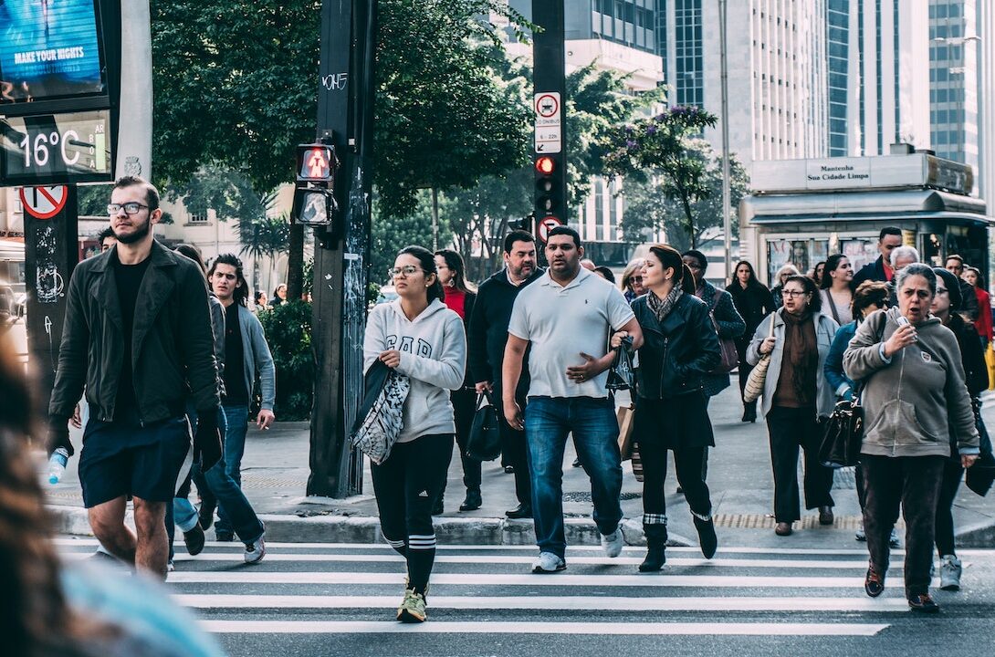 The physics of social science: using big data for real-time predictive modelling