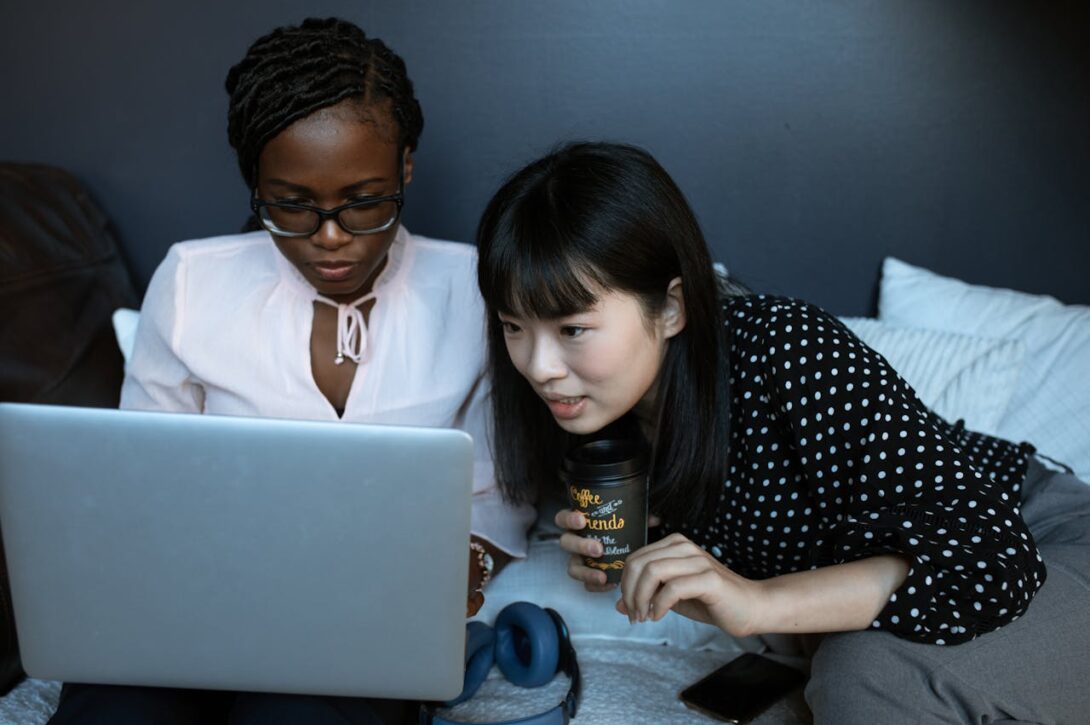 Can e-participation be improved? Lessons from two successful initiatives.